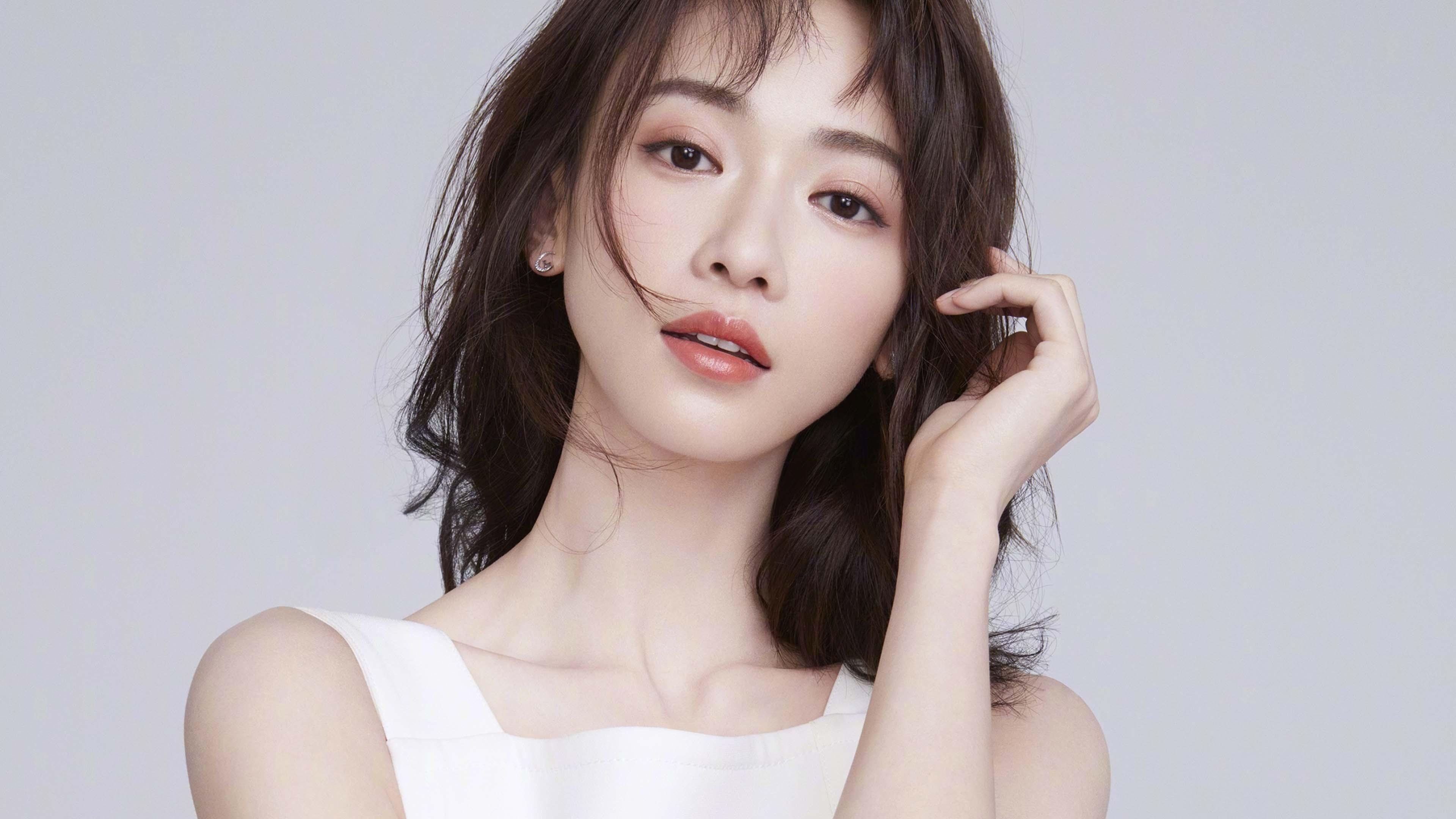 _极地探险骑行：挑战北极圈的冷酷极限_，极地徒步