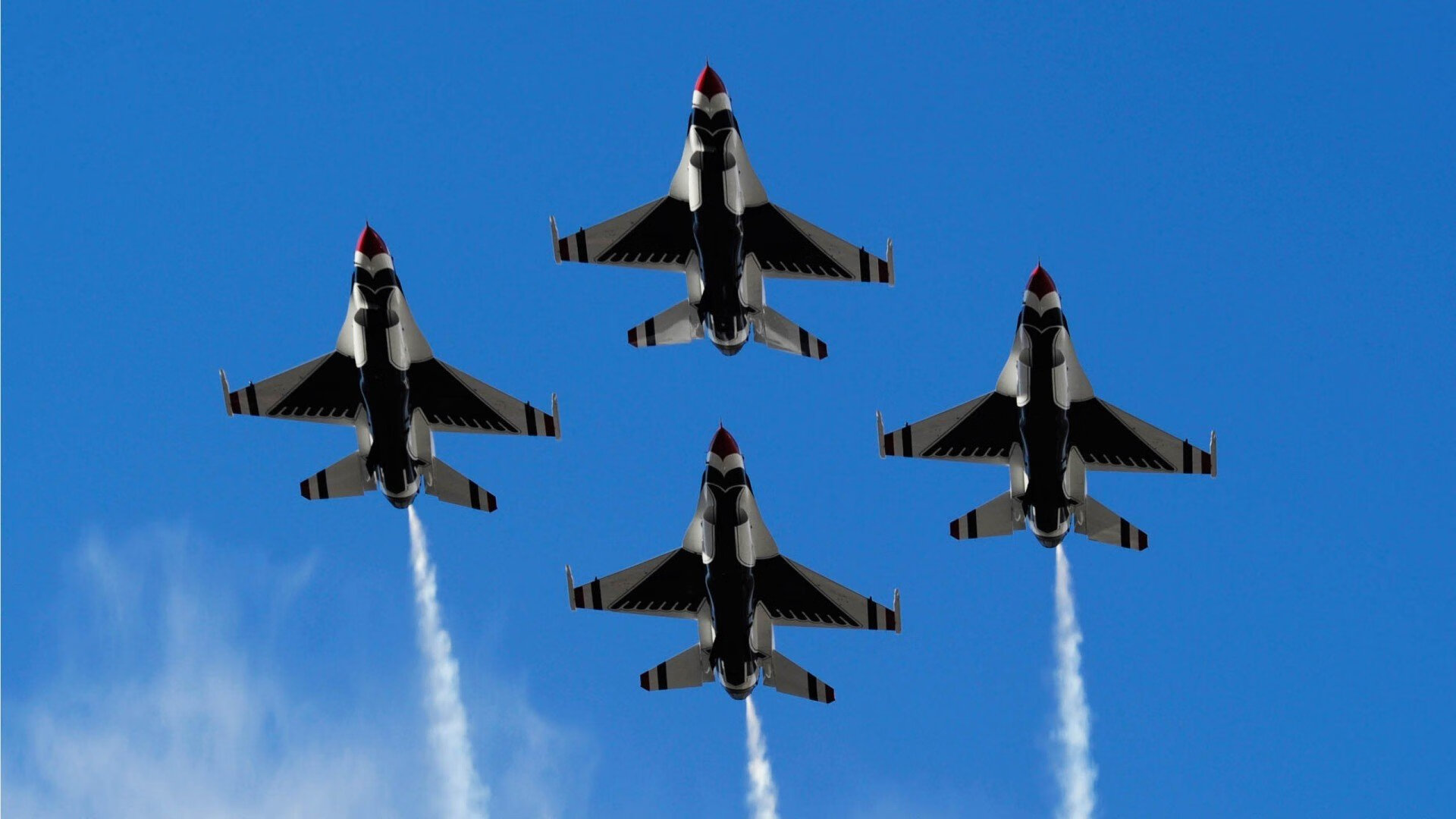 开云体育APP下载-中国篮球联赛吸引更多赞助商关注，篮球队中国