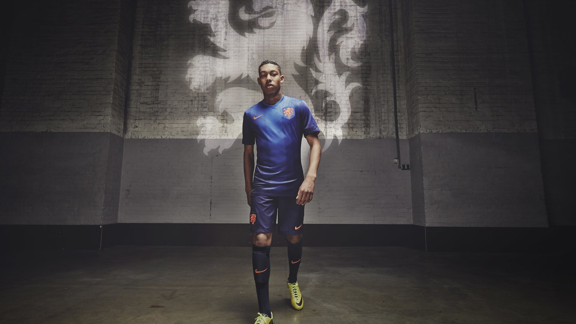 开云中国大陆-“华金·托比利亚的传球艺术与防守配合，帮助阿根廷美洲狮队保持领先优势”